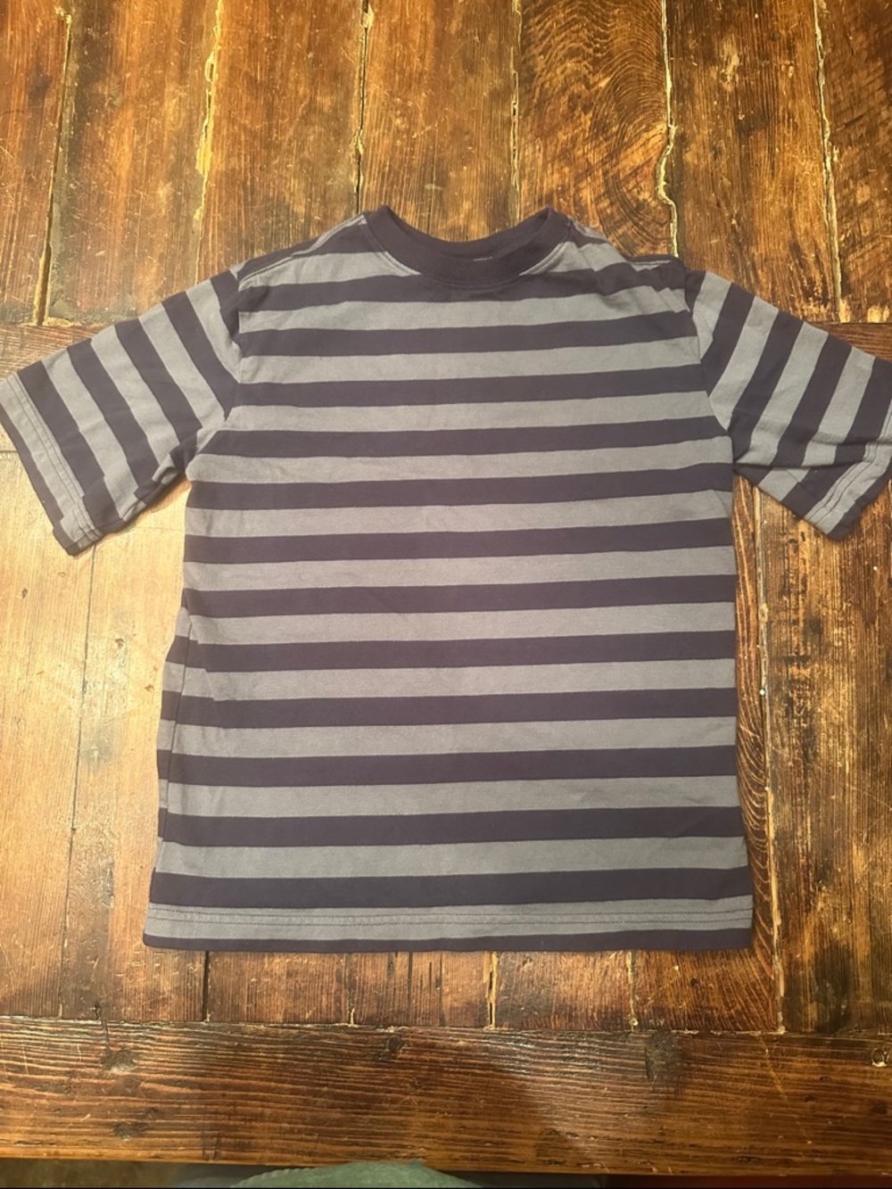 Cherokee Kids Short Sleeve Navy & Gray Striped Tee. Size Small